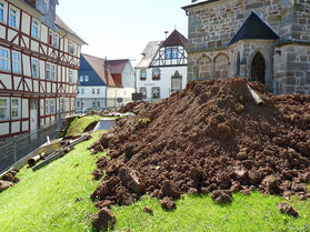 Kanalisierungsarbeiten an St. Crescentius (Foto: Karl-Franz Thiede)